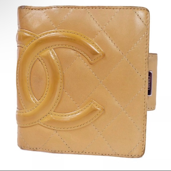 Chanel Bifold Kisslock Wallet- Camben Line- Patent Leather - Picture 2 of 9